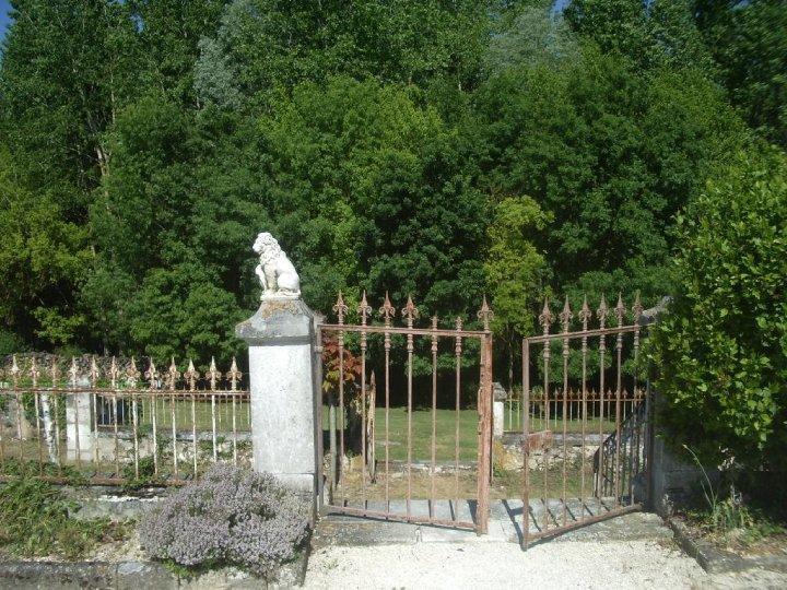 Chateau Sainte Marie Hotel Dompierre-sur-Charente Zewnętrze zdjęcie