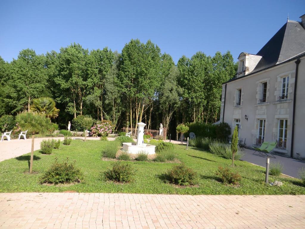 Chateau Sainte Marie Hotel Dompierre-sur-Charente Zewnętrze zdjęcie